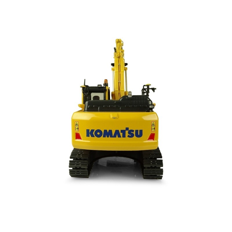 Universal Hobbies 8123 Komatsu PC210LCI-11 Excavator w/Ditching Bucket 1/50 MIB