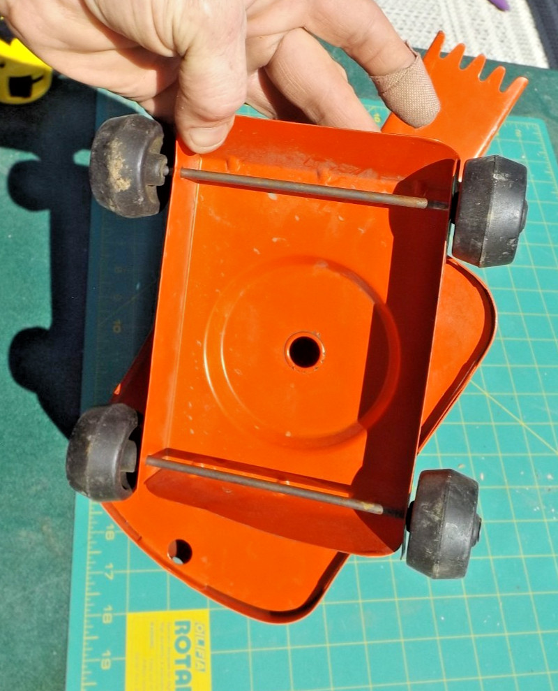 Vintage 1950&rsquo;s Toy Structo Steam Shovel Bucket Excavator Crane Pressed Steel