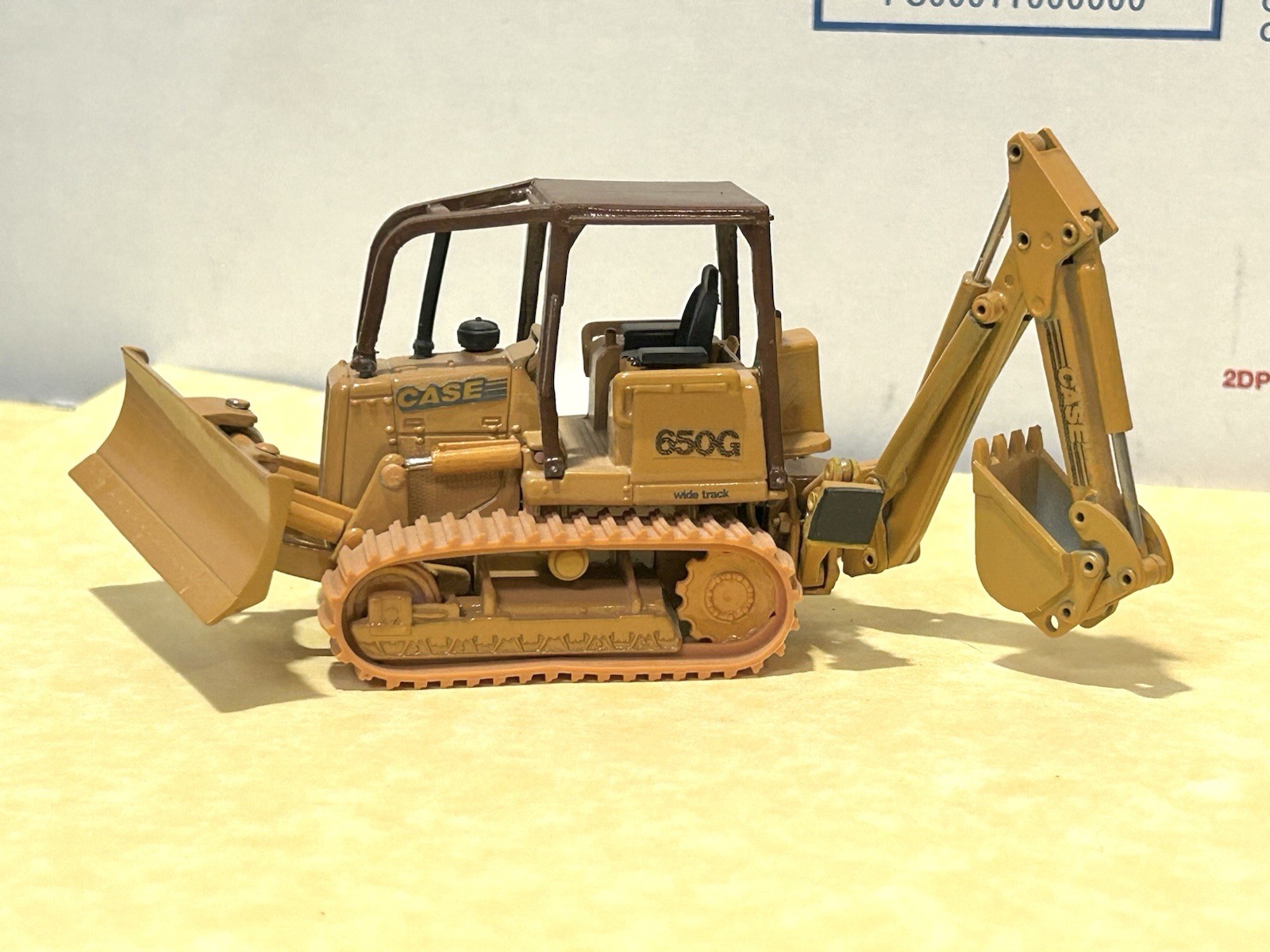 ERTL 1/50 Scale Custom Case « 650G » Wide Track-Angle Dozer w/Backhoe Attachment!