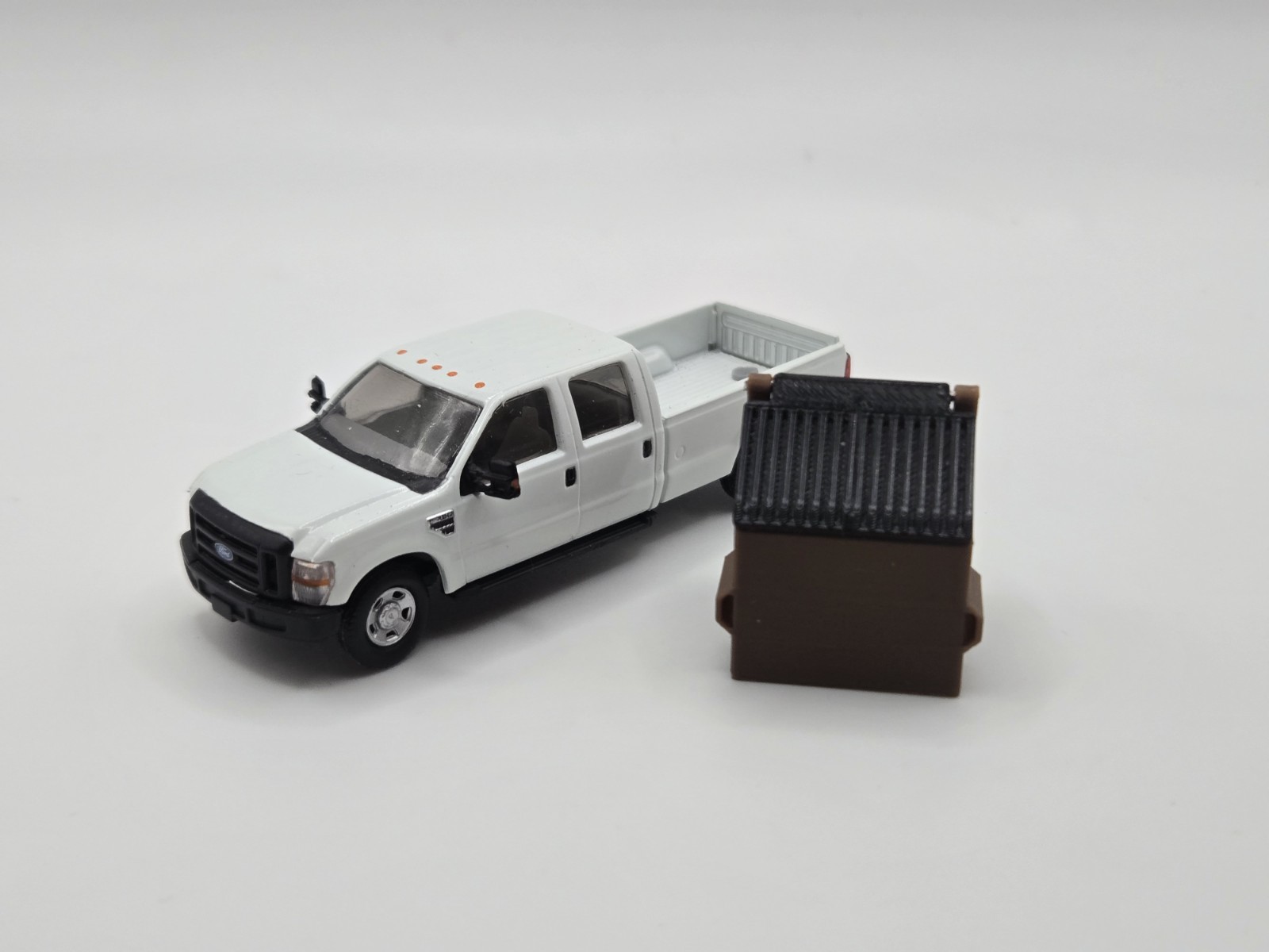 1/87 Scale 8 Yard Dumpster in Brown