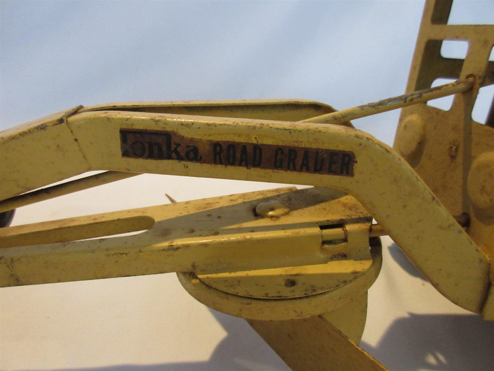 1960&rsquo;s TONKA Road Grader pressed steel
