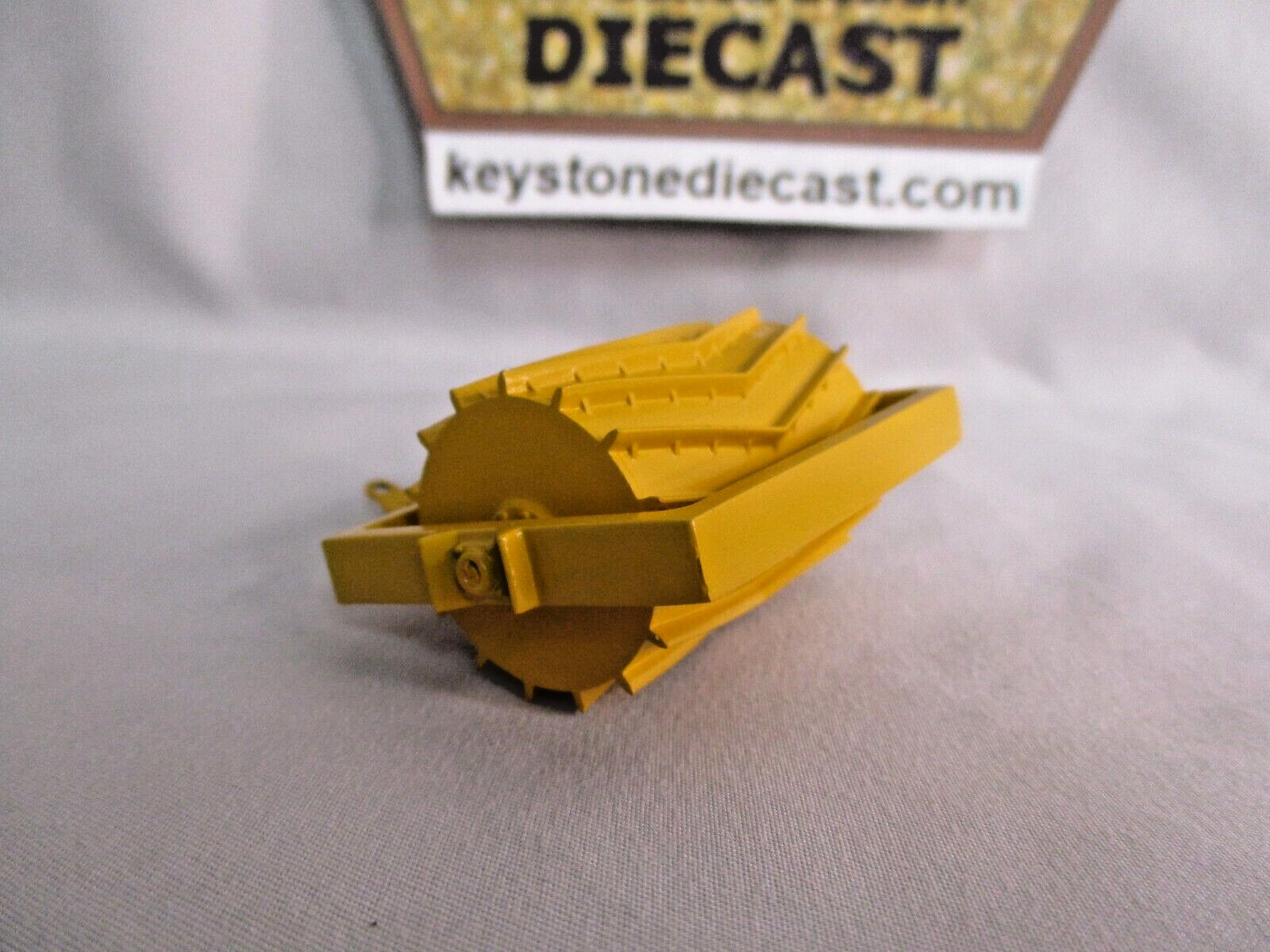 }MBM Model Tow Roller – V Cut – 3D Printed 1/48-1/50 scale (059/V3)