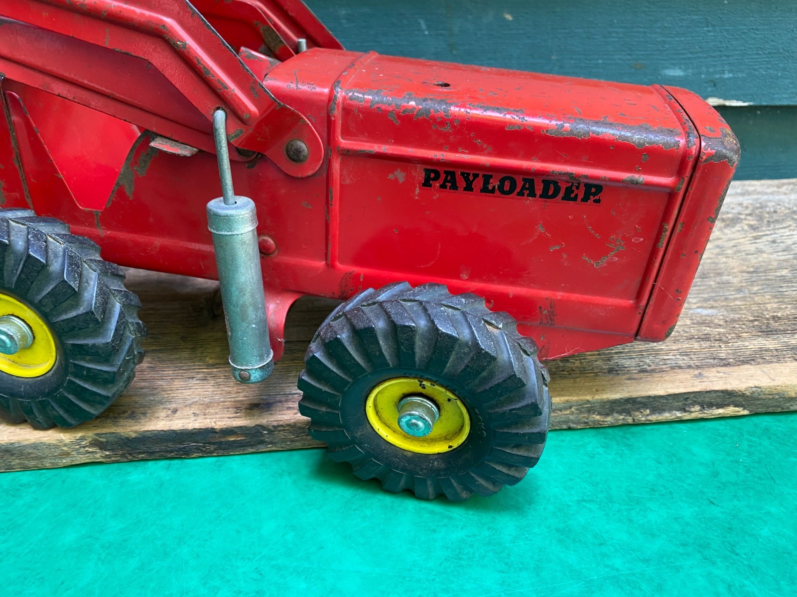 Vintage Nylint Toys Pressed Steel HOUGH Payloader Front End Loader Toy 1950&rsquo;s