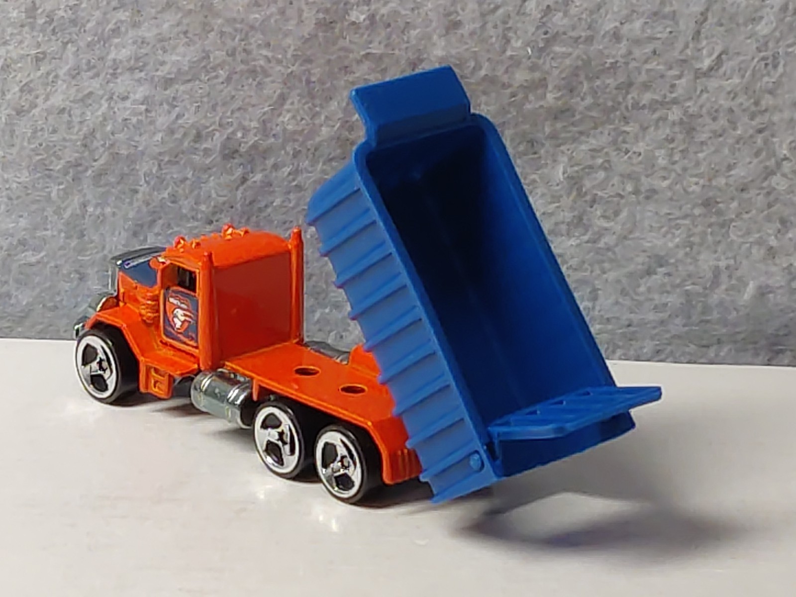 Hot Wheels VTG 1979 PETERBILT DUMP TRUCK – Loose Mint Condition