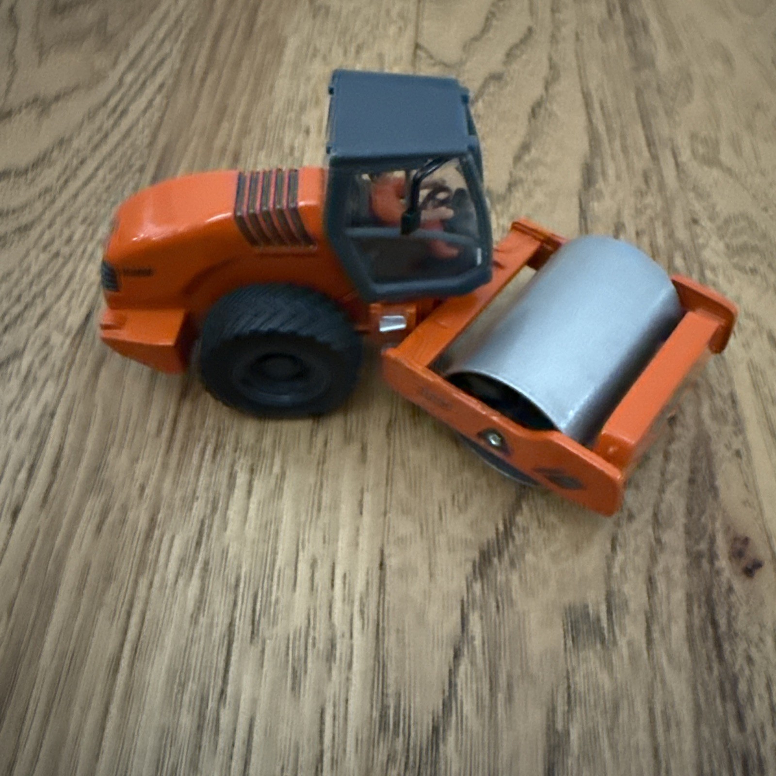 Siku 3530 Hamm 3625 Single Drum Compactor Roller w/ Cab