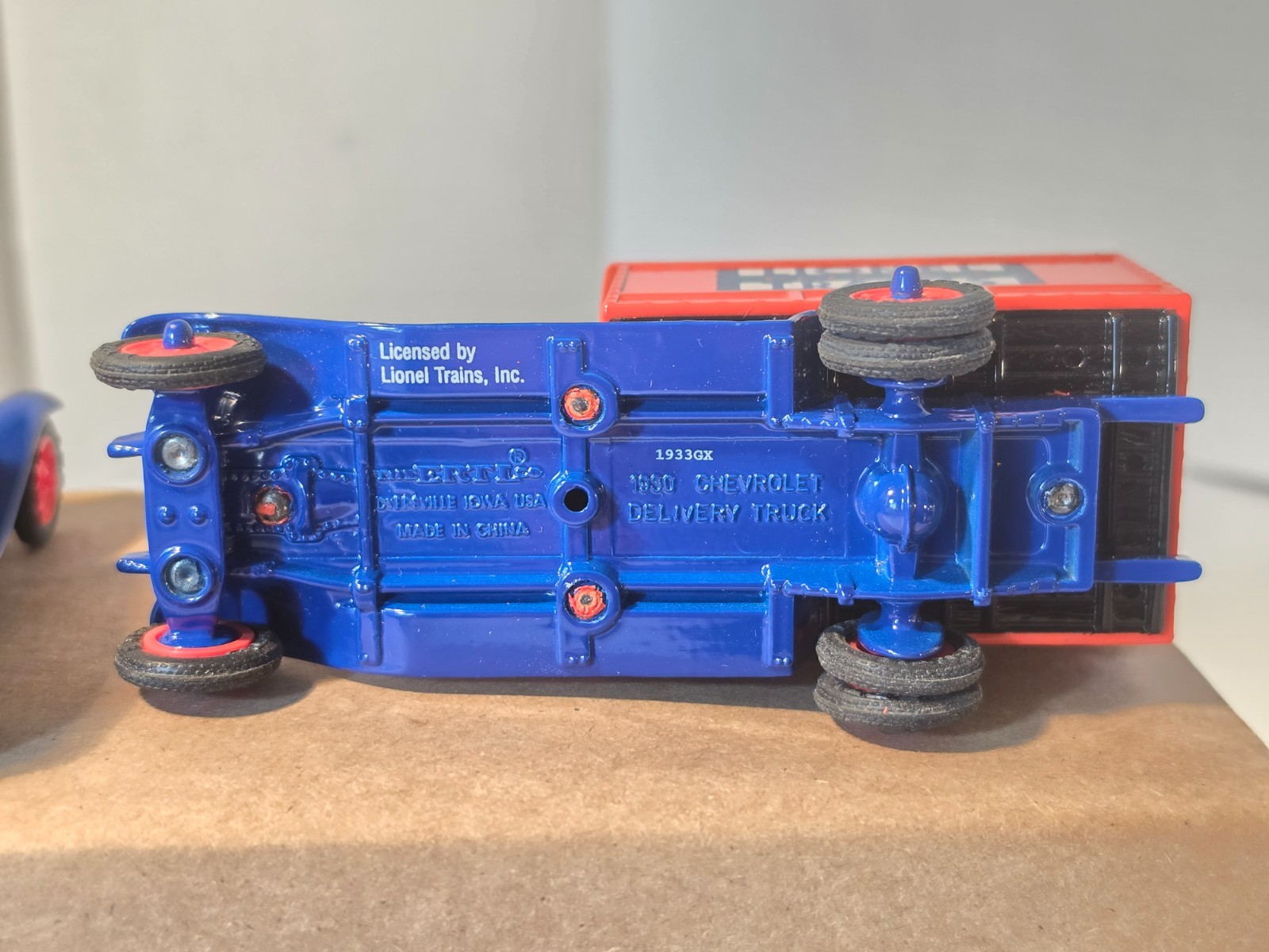 ERTL Lionel Eastwood Automobilia Stock # 3522 Chevy Service Trucks New