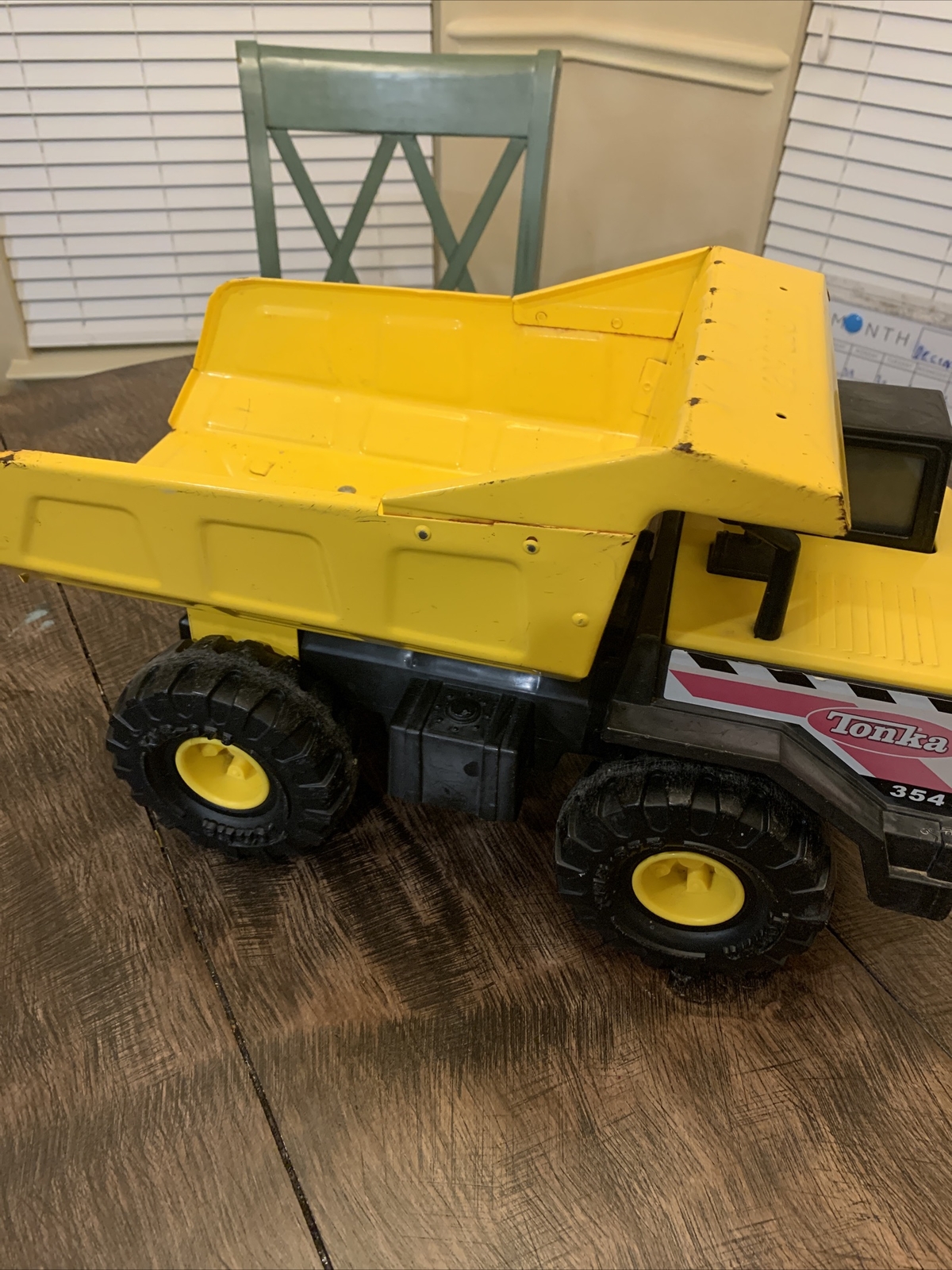 Tonka Dump Truck 2012 Hasbro #93918 Black/Yellow Metal And Plastic – Preowned
