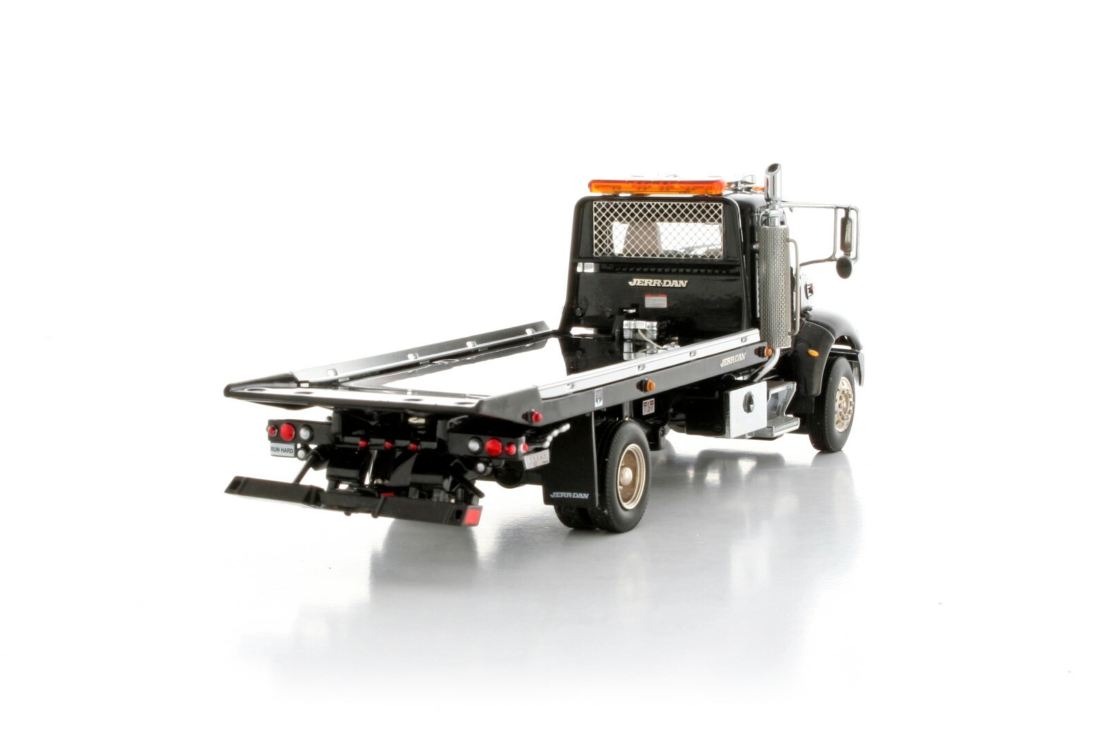 Peterbilt Jerr-Dan Rollback Truck – « BLACK » – 1/50 – TWH #080-01100