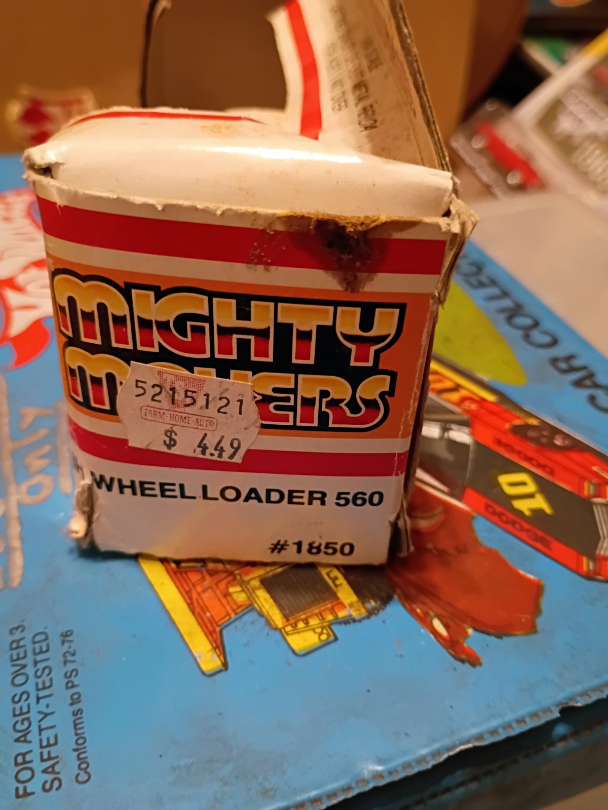Ertl Mighty Movers International Hough Wheel Loader 560 1:64 1850