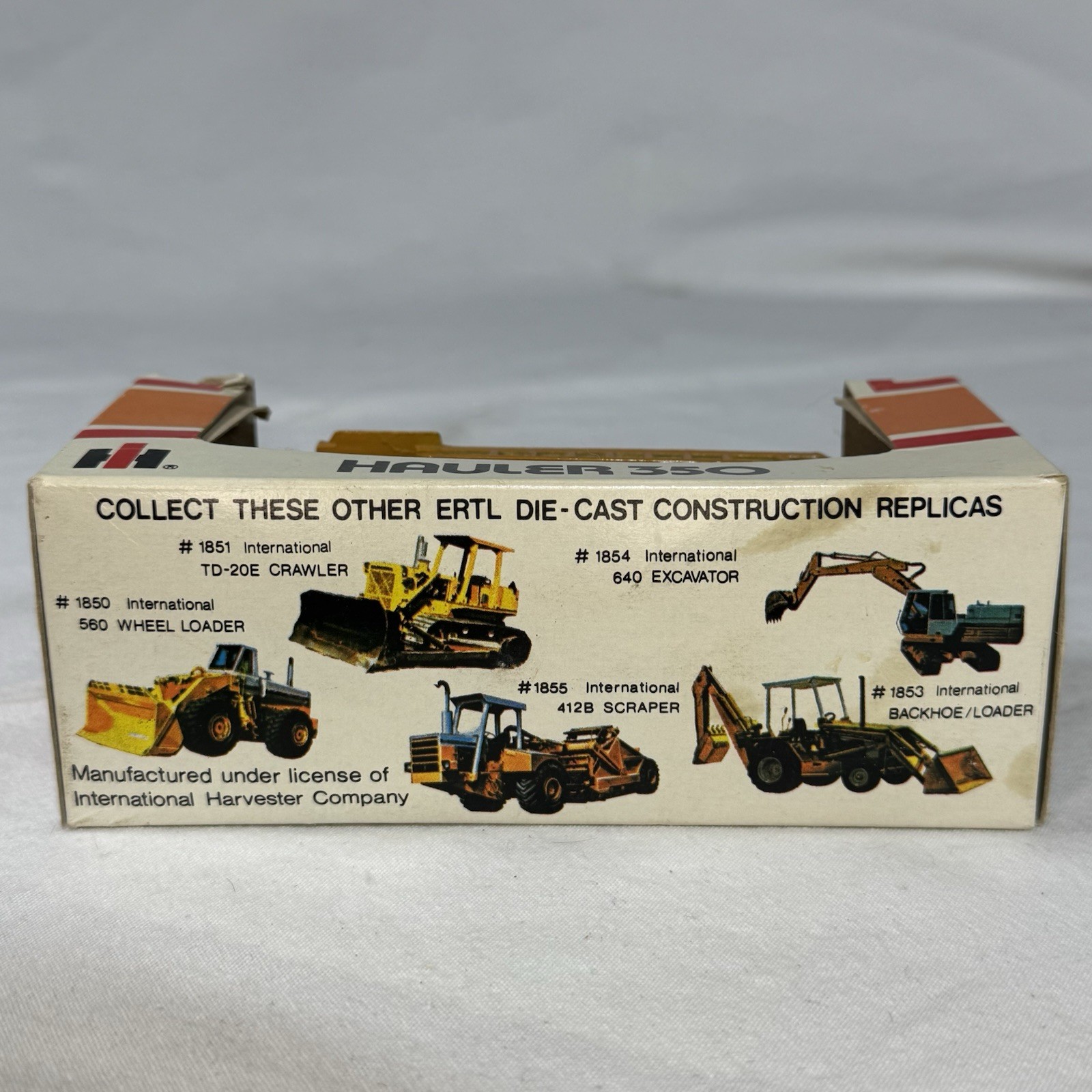 NEW Vintage ERTL MIGHTY MOVERS 1/64 SCALE International IH HAULER 350 #1852 NIB