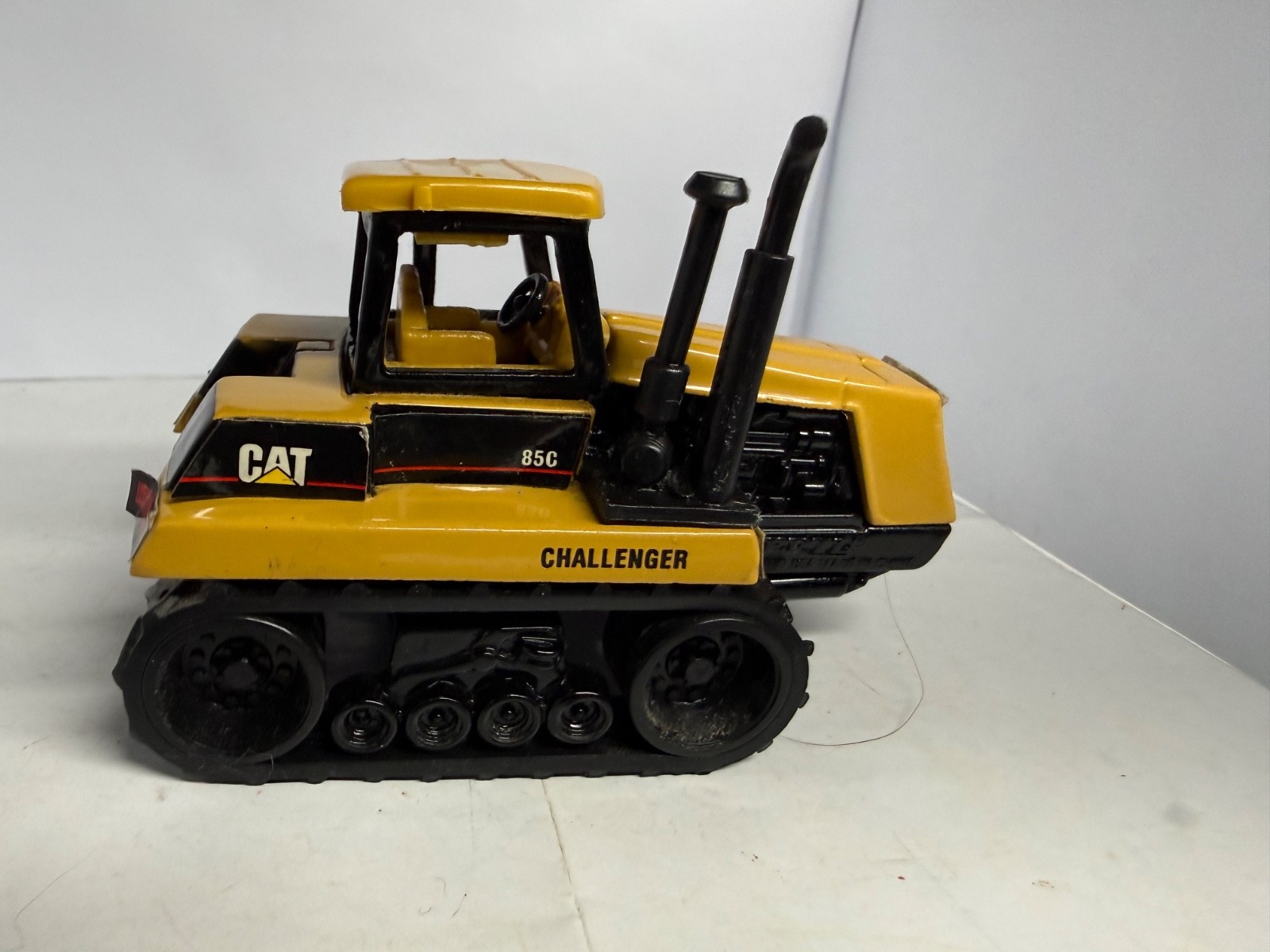 1995 Ertl Road Construction Caterpillar Challenger Tractor 85C Die cast 1/64