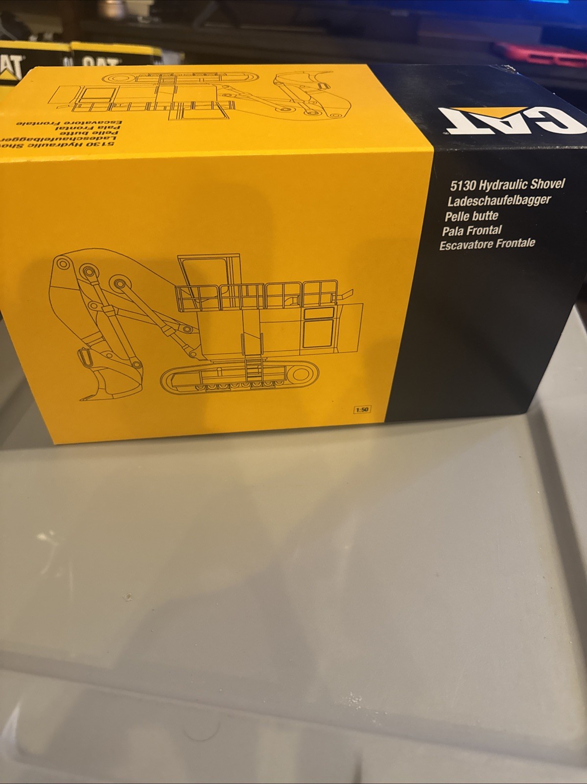 NZG 391 1:50 Cat 5130 Hydraulic Shovel NIB