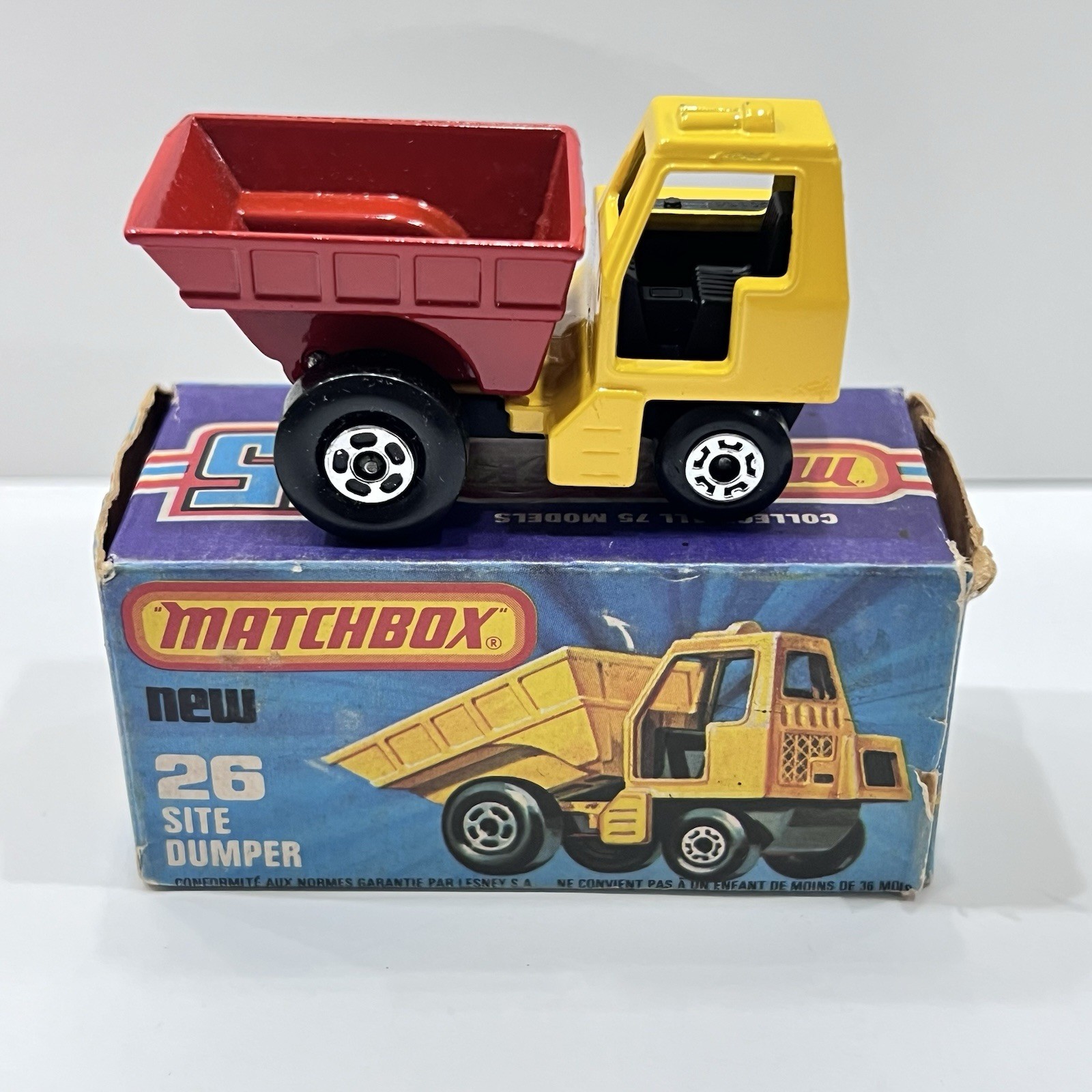 MATCHBOX Lesney SUPERFAST #26 SITE DUMPER Yellow Red Original Box