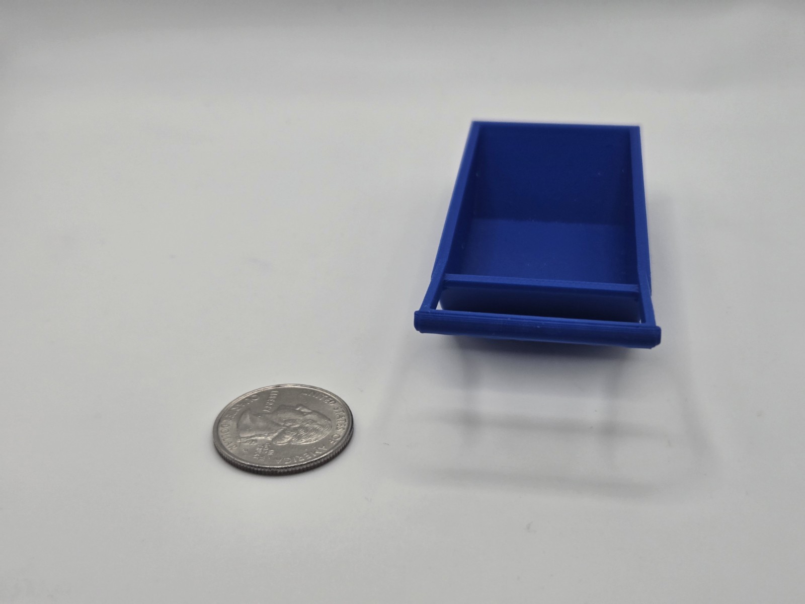 1/64 Scale 12 Cubic Yard Bedding Box in Blue