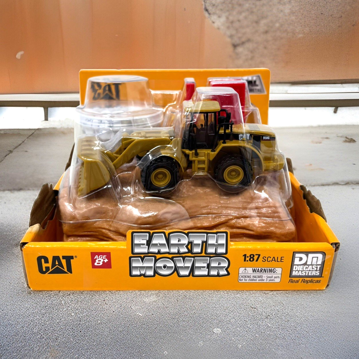 CAT Diecast Masters 1/87(HO) CAT 950G Wheel Loader, Construction Accessories NEW