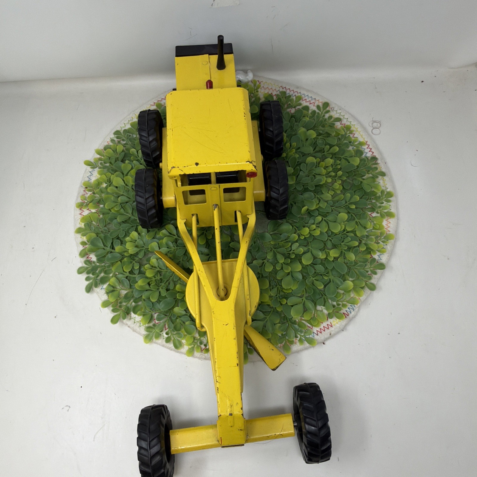 Vintage 1960s Tonka Yellow Road Grader Rolled Pressed Steel 17&Prime;