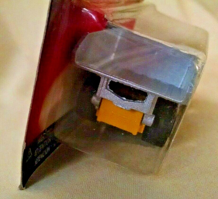 Majorette NOS Construction Benne Carriere Dump Truck 1:100 274 Die Cast Yellow