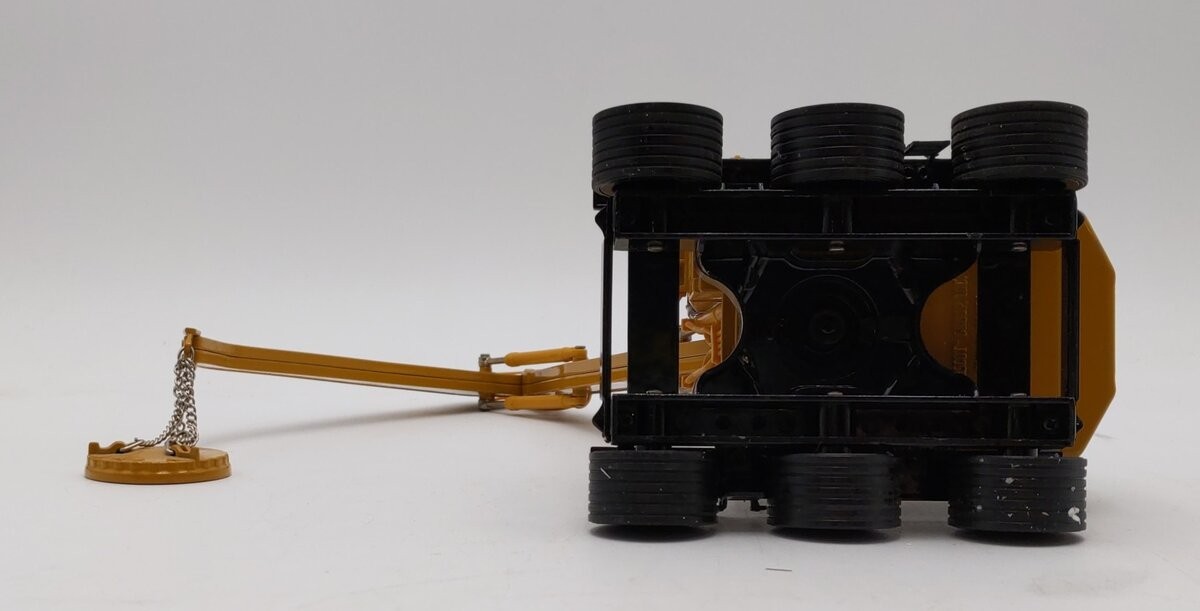 Norscot 1:50 Scale Caterpillar CAT W345B 3 Axle Material Handling Excavator