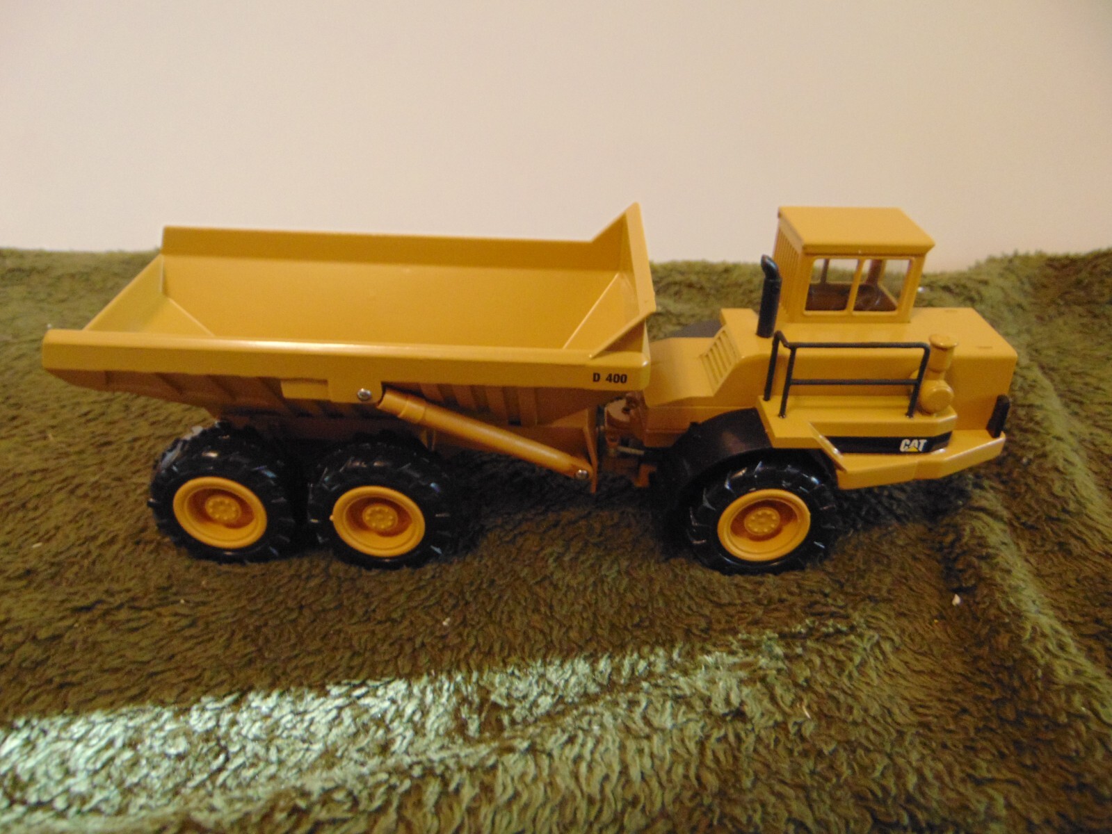Conrad 2862 Cat Caterpillar Articulated Truck Loader Die Cast Model Toy Germany