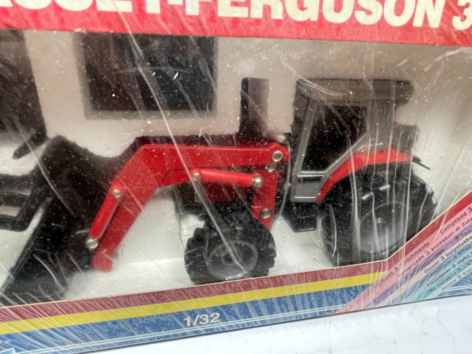 ERTL Massey Ferguson 3050 Diecast Tractor 1/32 Figure Mint in Box