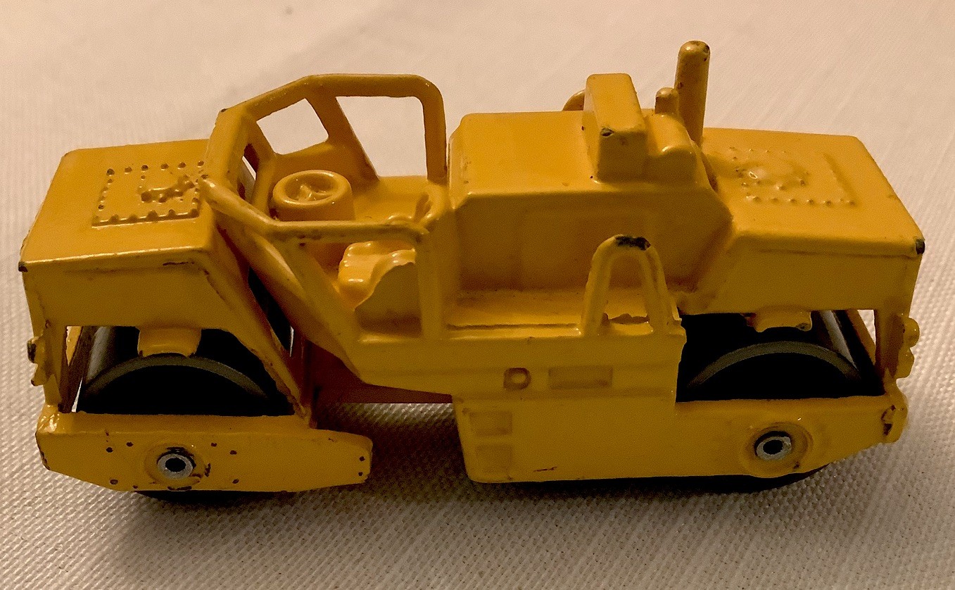 Road Roller MP001 measures 2 3/4” Diecast Approx Scale 1:64