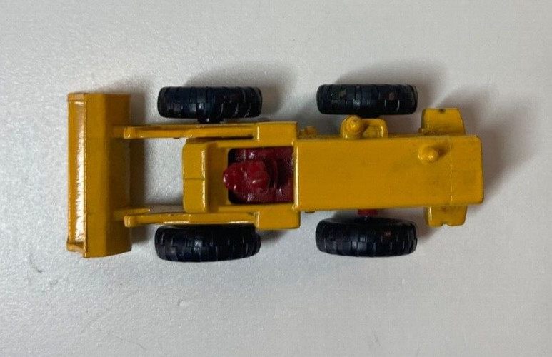 MATCHBOX Lesney AVELING-BARFORD TRACTOR SHOVEL No. 43