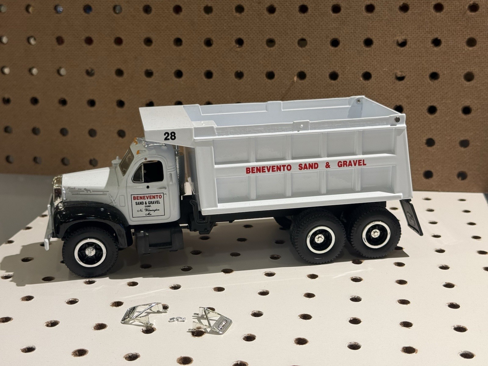 1st First Gear 1/34 Mack R Model Dump Truck Benevento 19-2001