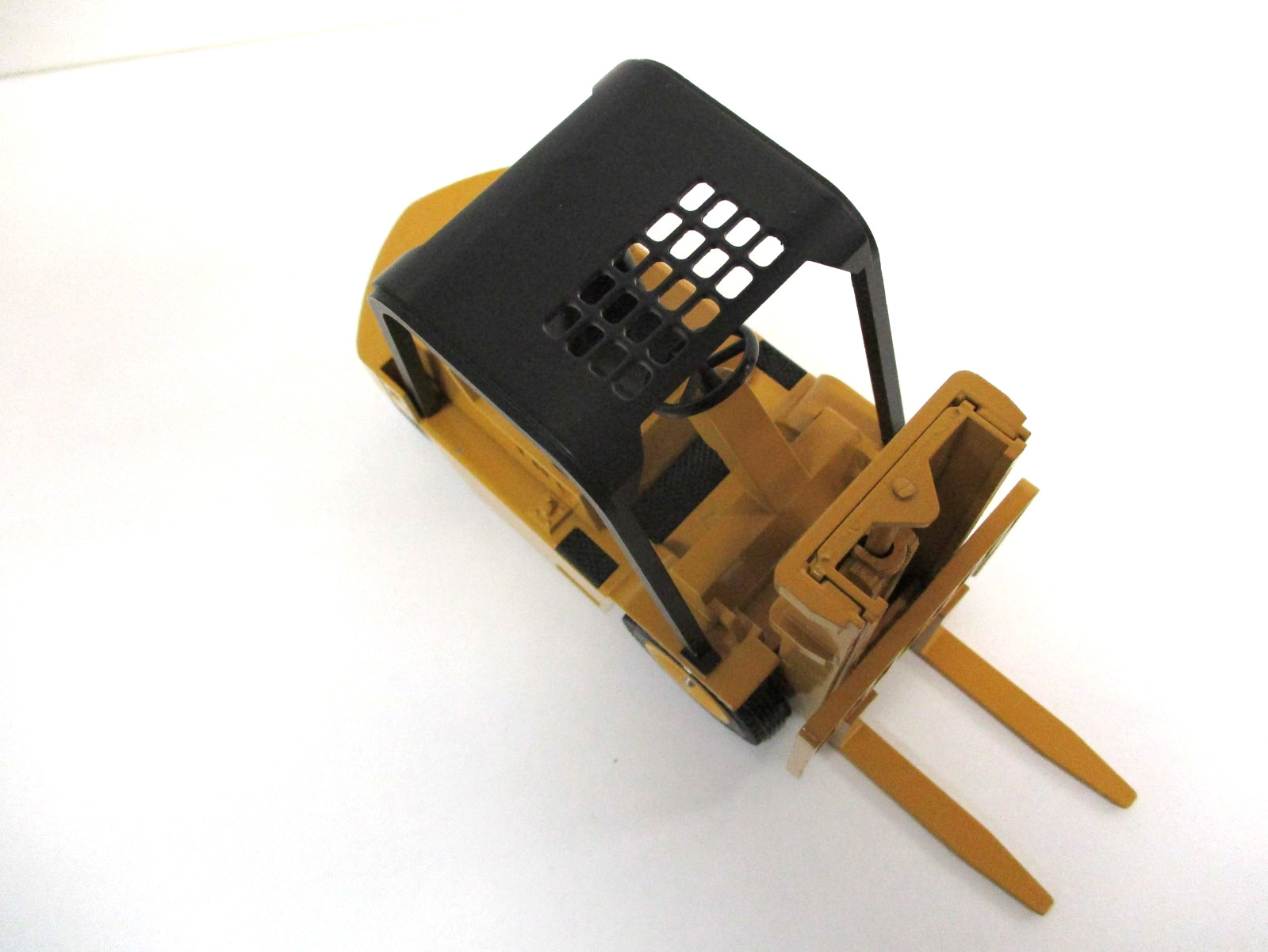 VINTAGE NZG – CATERPILLAR / CAT V 80 E V80E FORK LIFT TRUCK – 1/25 DIECAST