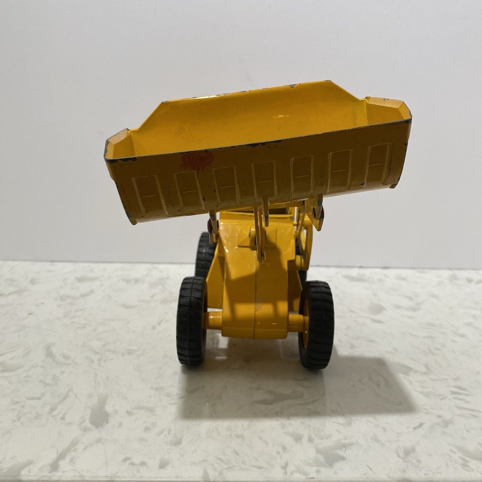 ERTL International Harvester IH Hough Payloader Articulated Bucket Loader