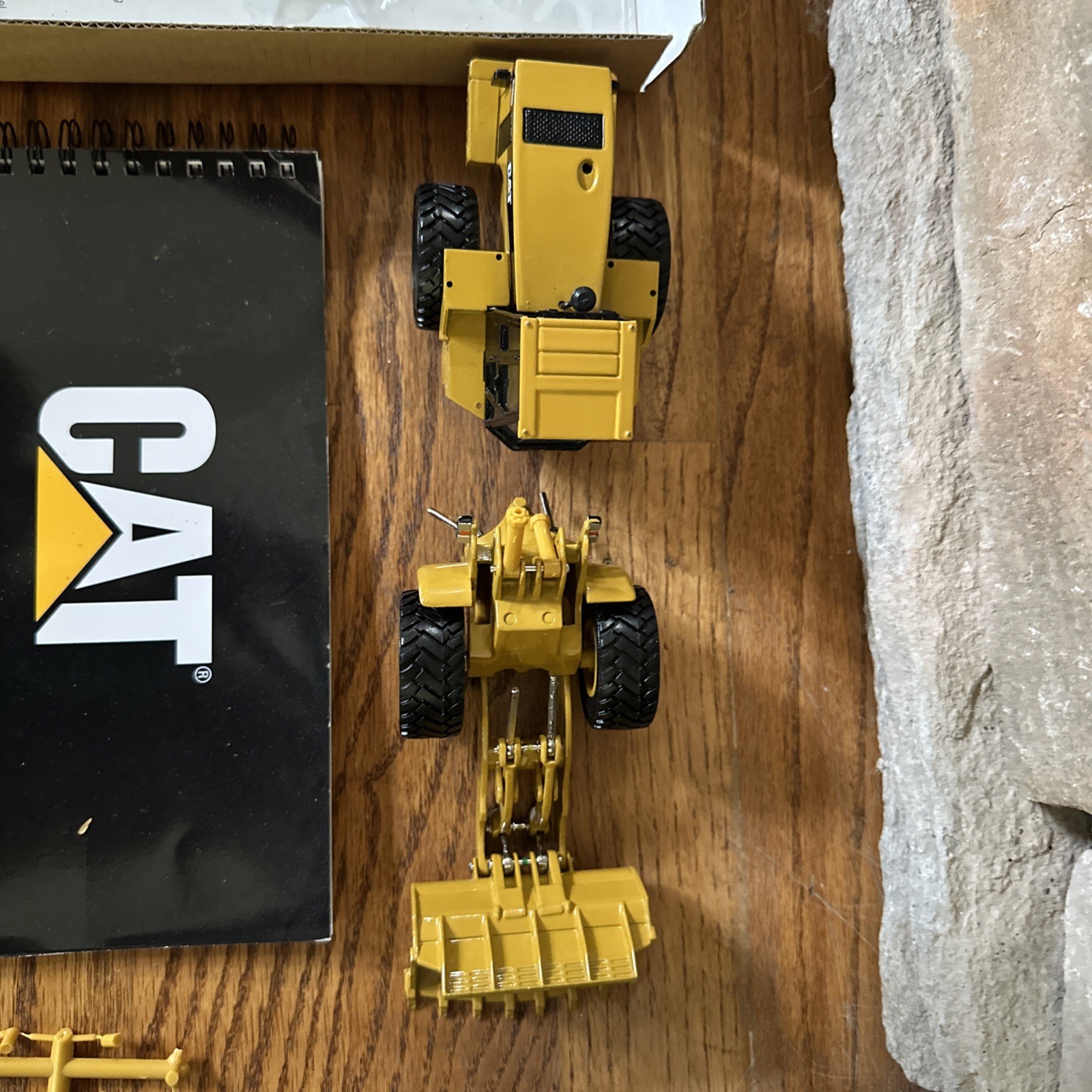 Norscot CATERPILLAR 1/50 Cat 980G Wheel Loader Die Cast Construction Model Kit