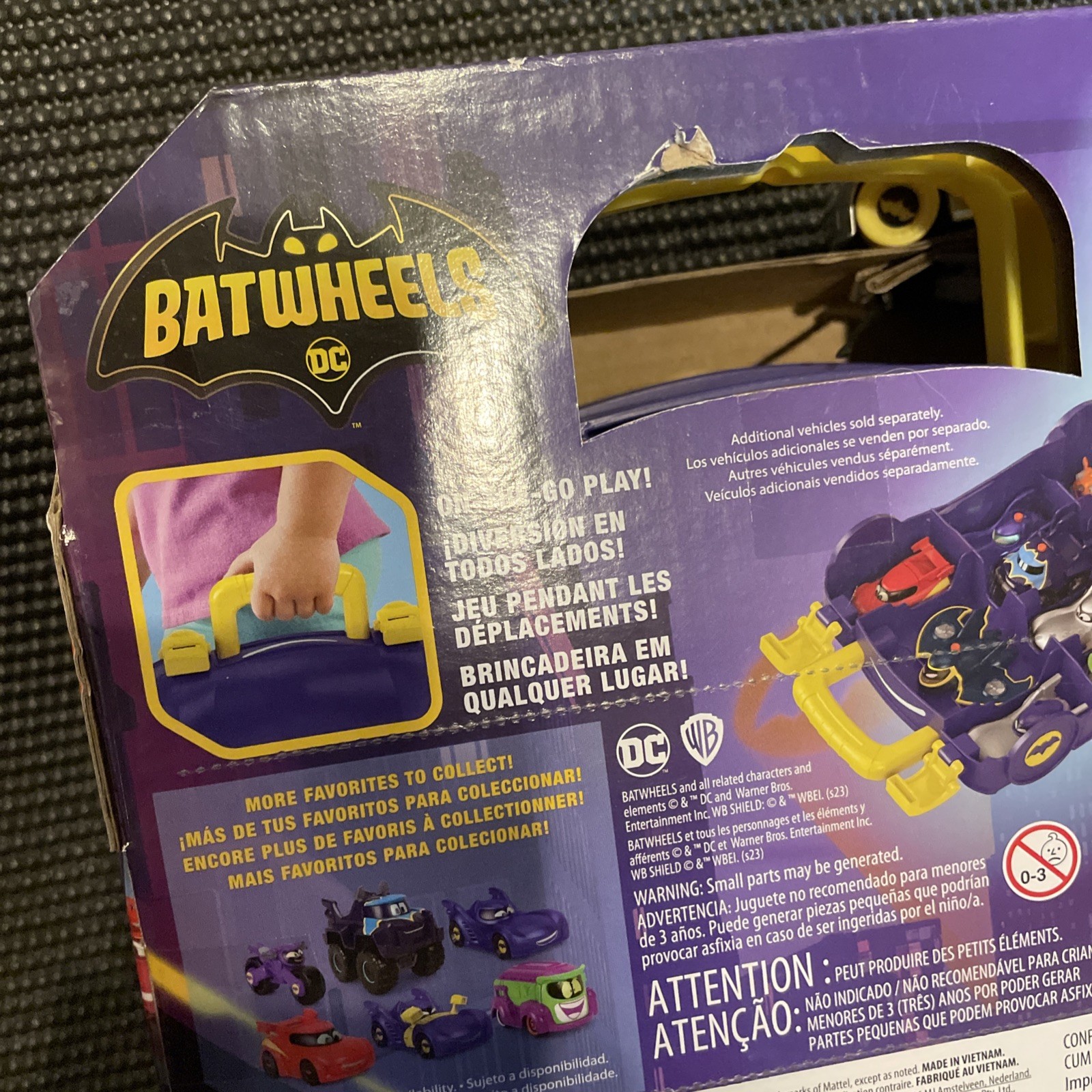 DC Batwheels Batmobile Carrying Case with Exclusive Vehicle Included New