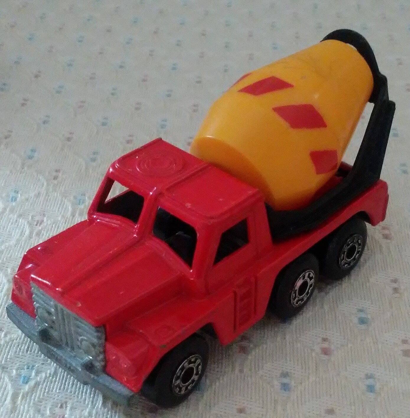Matchbox Superfast No 19 Cement Truck 1:140 Die-cast Toy Vehicle – 1976