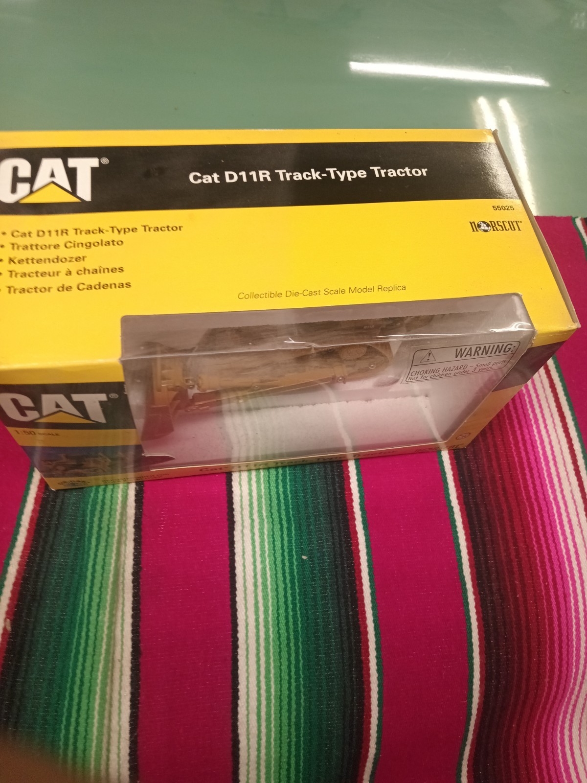 Caterpillar D11R Track Type Tractor 1:50 Scale NIB 1999 Model 55025 Collectible