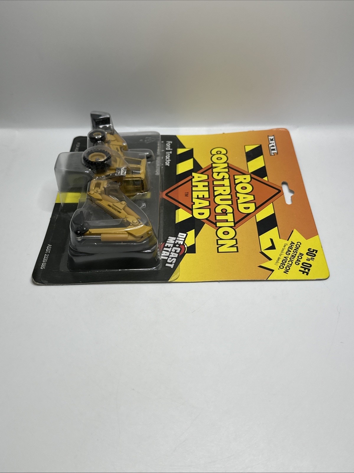 1995 ERTL ROAD CONSTRUCTION AHEAD FORD TRACTOR LOADER BACKHOE NEW