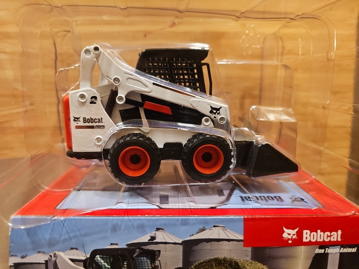 Bobcat S590 Skid-Steer Loader – Norscot 1:25 Scale Diecast Model #6989078 New