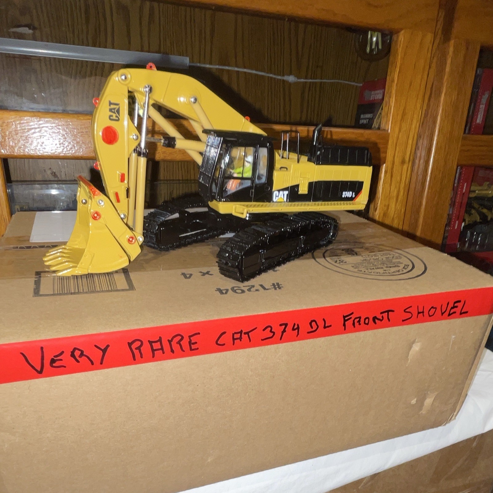 CAT 374D L Excavator Diecast Construction Equipment Model Yellow Black