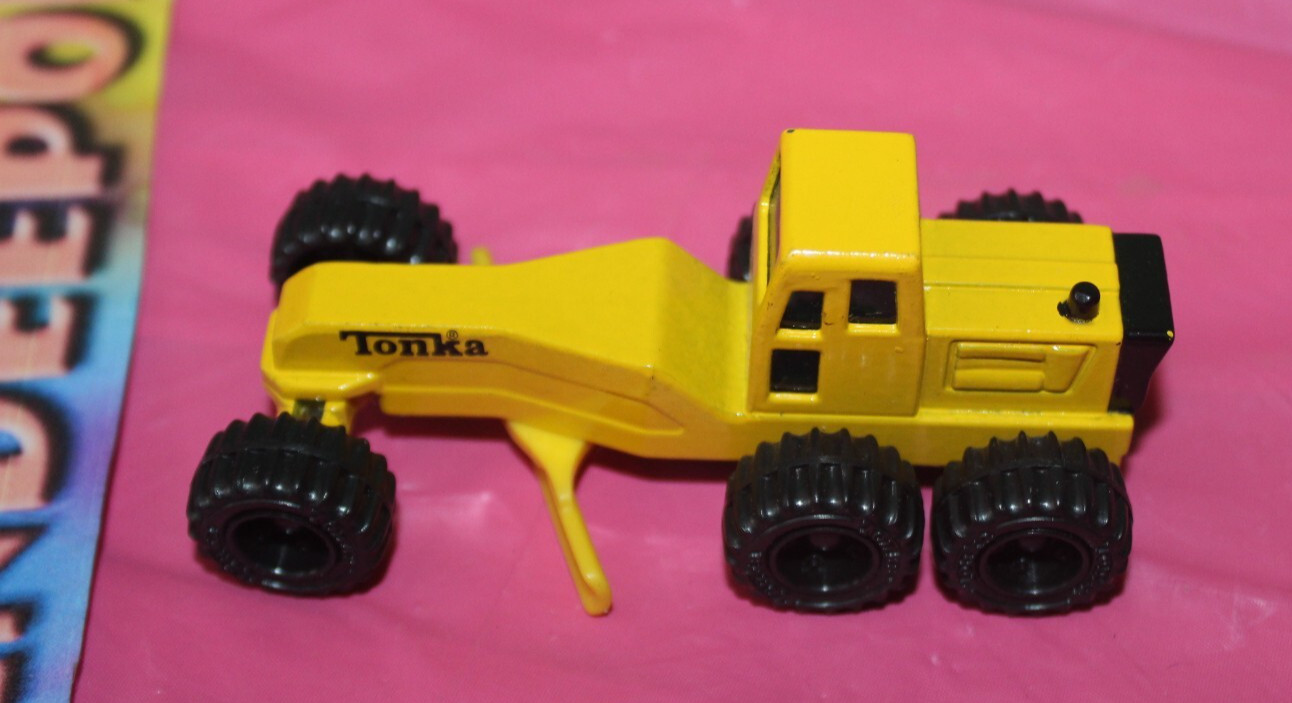 Vintage Yellow Tonka Toy Road Grader Construction Toy 1994 Die Cast Plastic