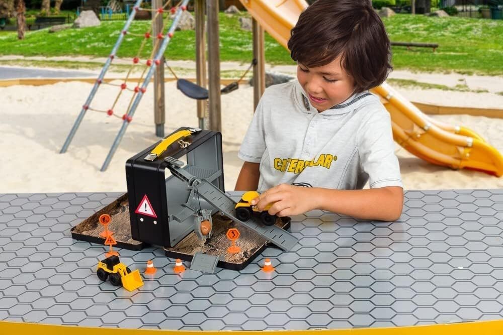 CAT Little Machines Store N Go Playset with Vehicles and Construction Accesso…