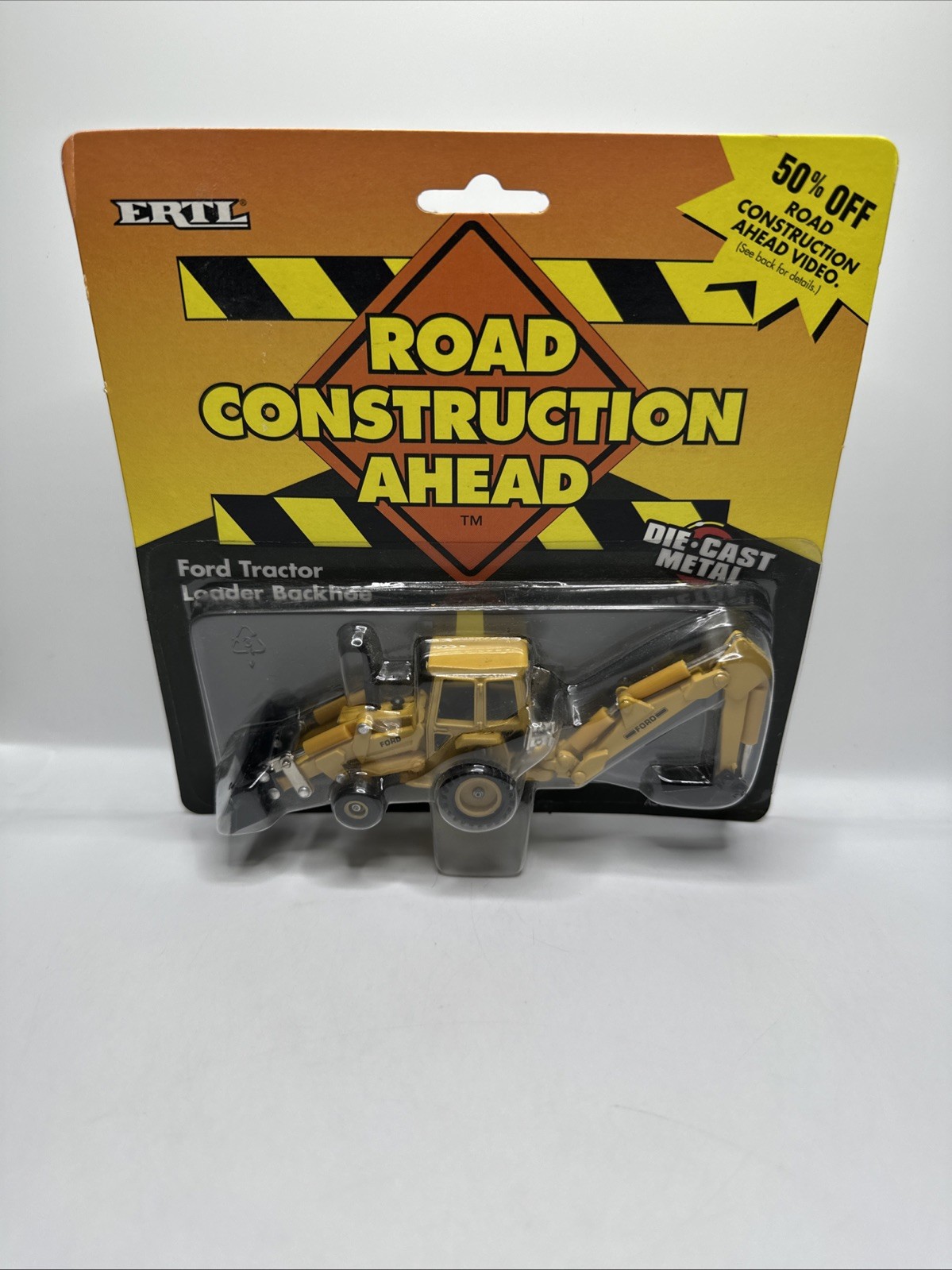 1995 ERTL ROAD CONSTRUCTION AHEAD FORD TRACTOR LOADER BACKHOE NEW
