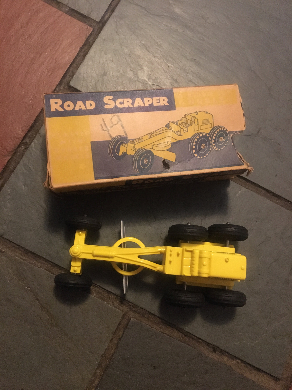 HUBLEY ROAD GRADER MINT 7&Prime; HARD PLASTIC FAIR BOX