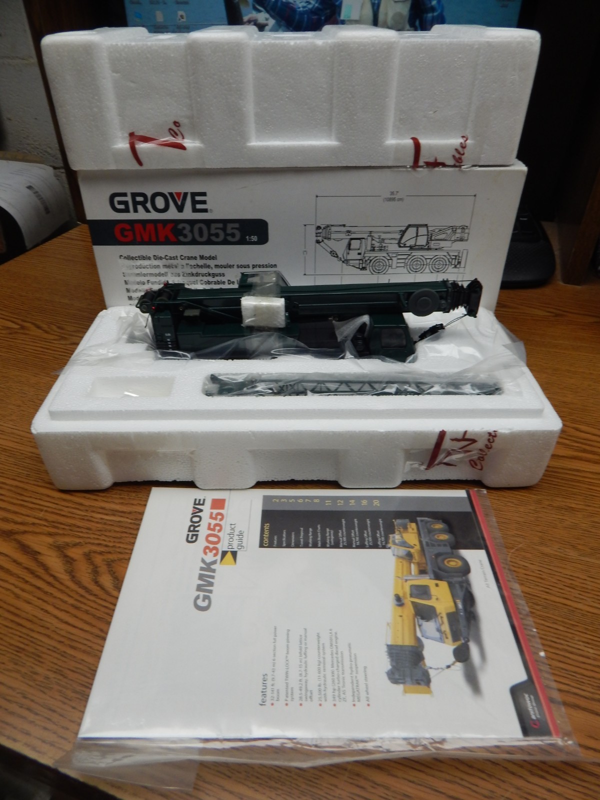 TWH GROVE GMK 3055 DIE CAST CRANE IN DARK GREEN NEW IN BOX 1/50 LQQK