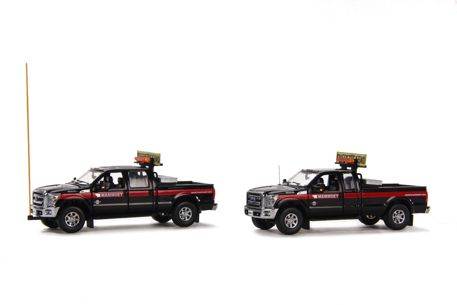 Ford F250 Pickup Trucks – « MAMMOET » – Oversize Load Escort Set – 1/50 – Sword