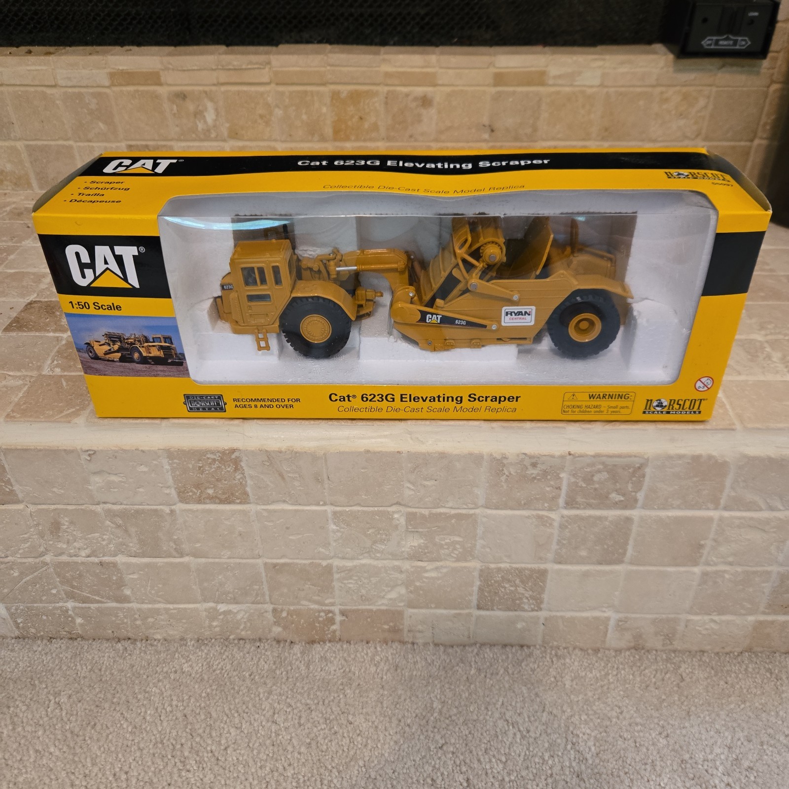 Caterpillar 623G Elevating Scraper By Norscot 1/50th Scale New in Box