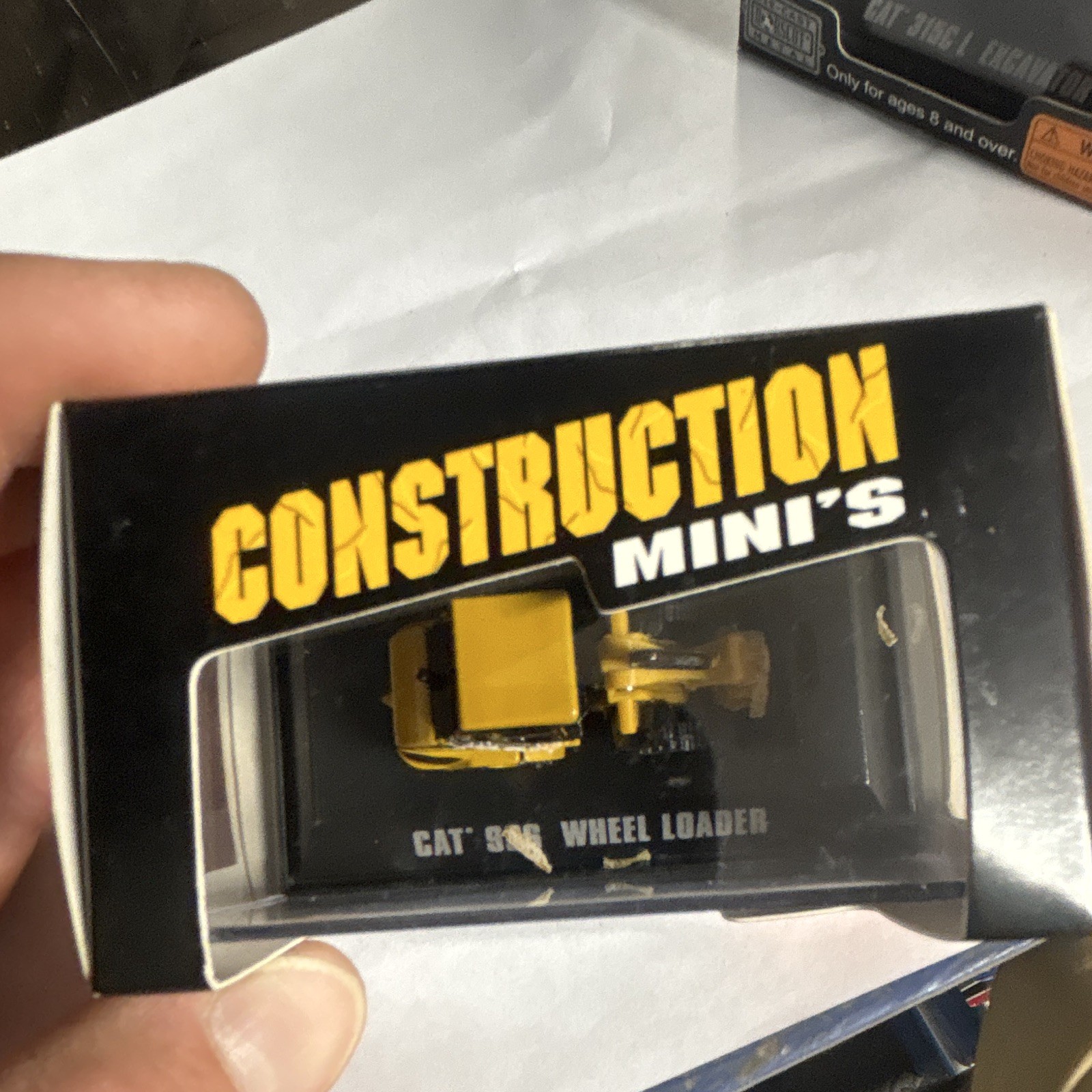CAT 906 Wheel Loader 1:64 Diecast Yellow/Black Die-Cast Masters Unopened Box