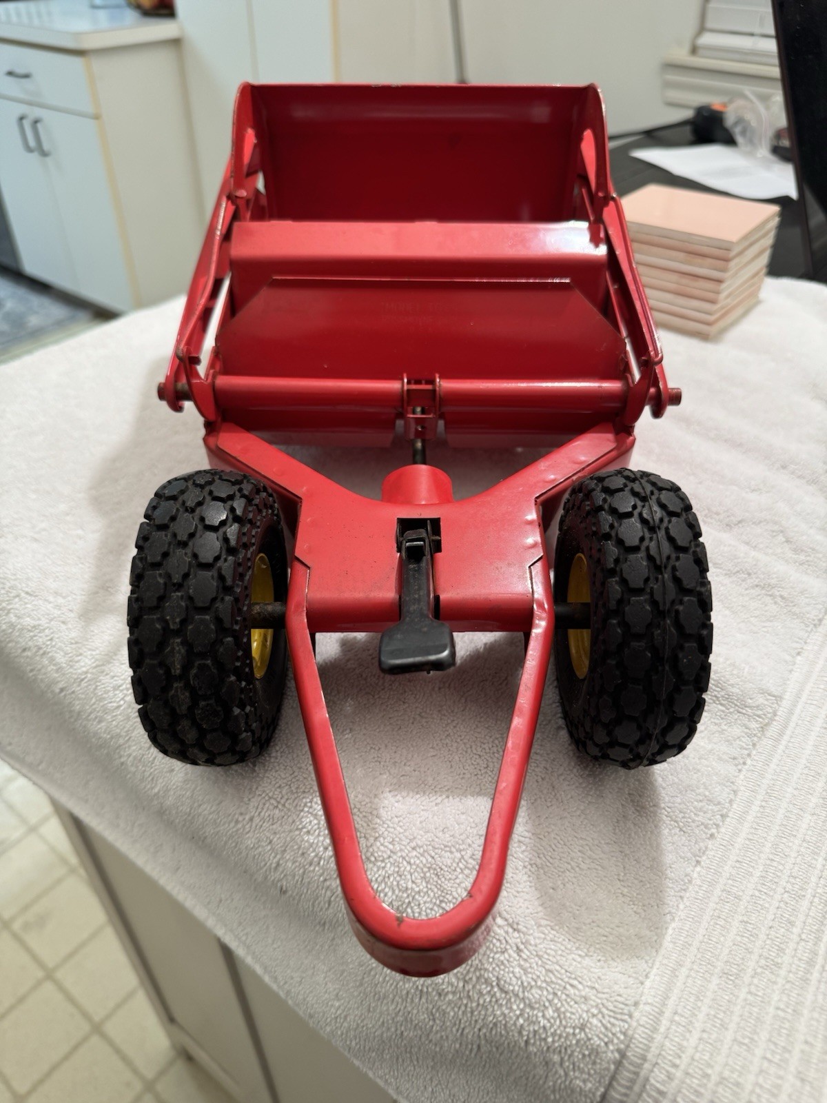 Vintage 1950&rsquo;s Doepke Heiliner 29&Prime; Red Pressed Steel Earth Mover Grader Truck
