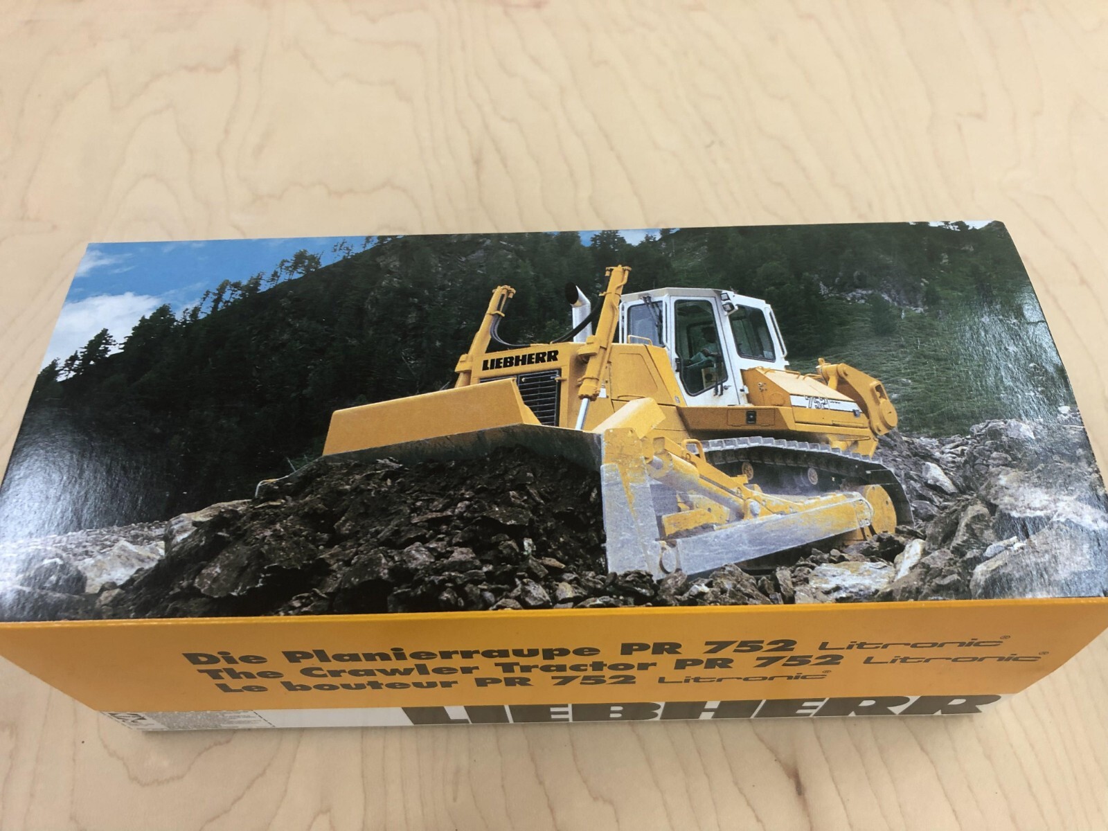 Liebherr PR 752 Litronic 1/50 with Ripper