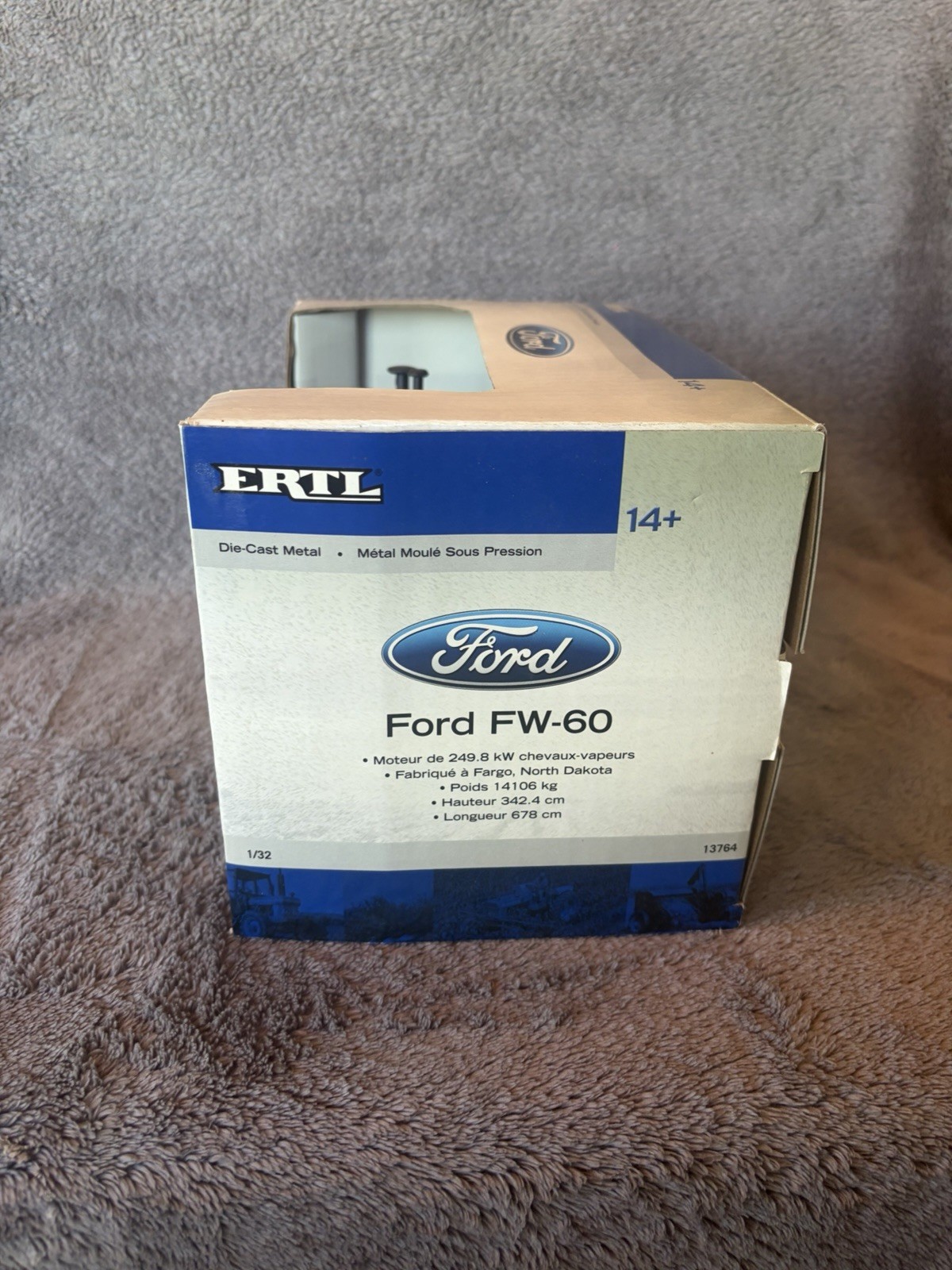 1/32 Ertl Farm Toy Ford FW-60 Tractor