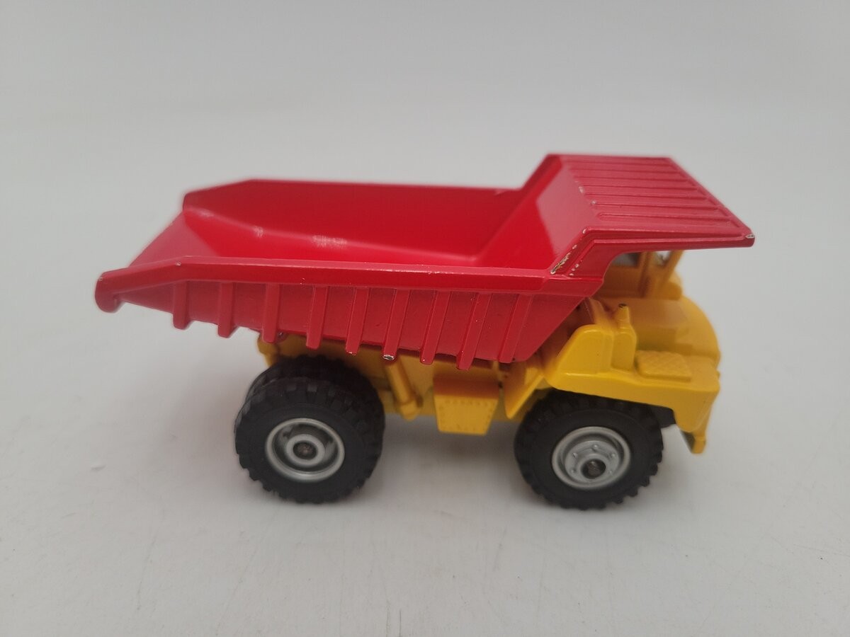 Shinsei 10 1:83 Scale Tomica Dandy Yellow & Red Heavy Dump Truck Die Cast Model