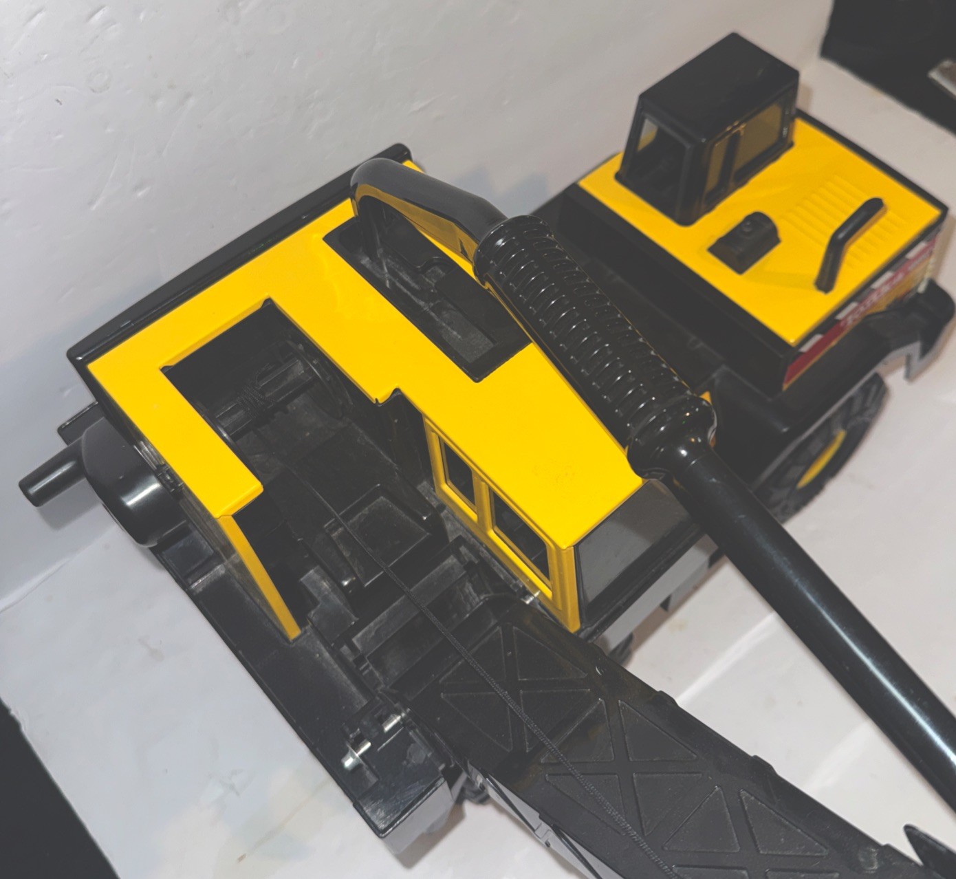VTG Tonka Mighty 748 Mobile Excavator Truck Yellow Black Crane Construction Toy