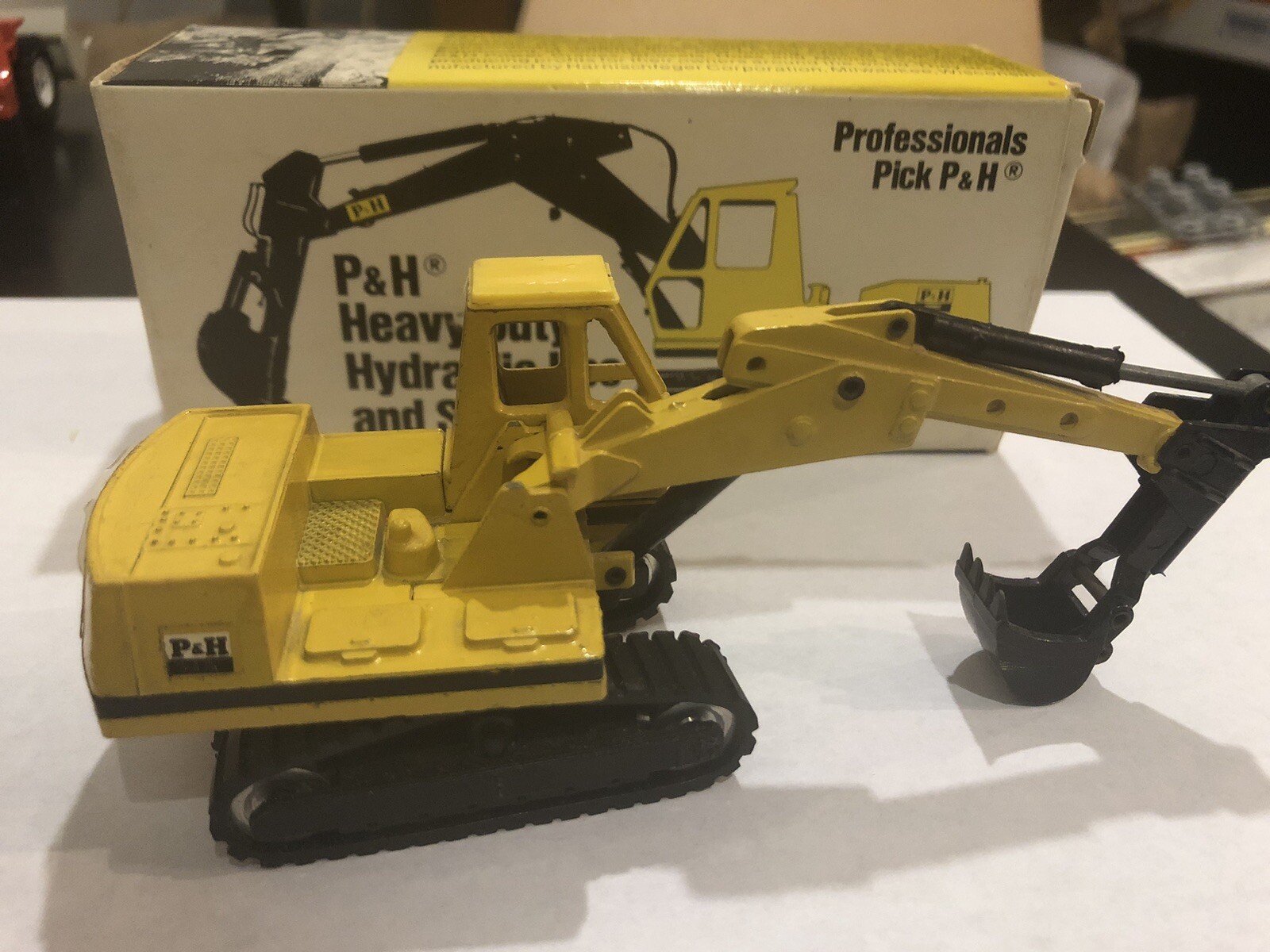 RW Ziss Model P&H Hydraulic Excavator Hoe & Shovel – 1:50 – Rare – Diecast Boxed